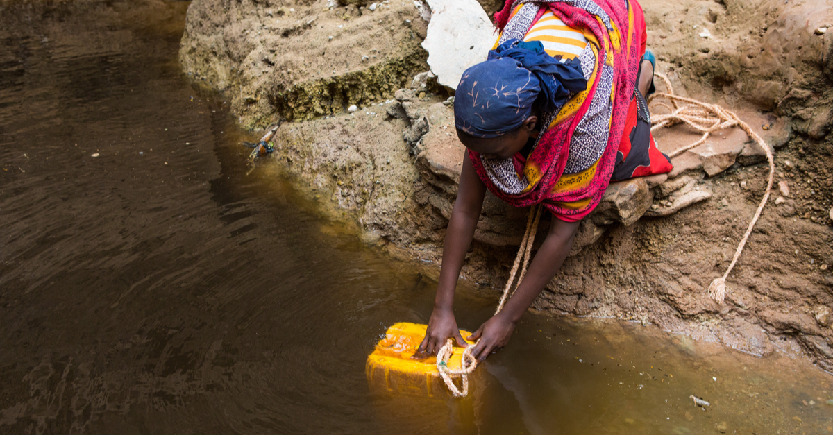 アフリカの水 衛生環境が汚染されている理由は 解決するために必要なことは