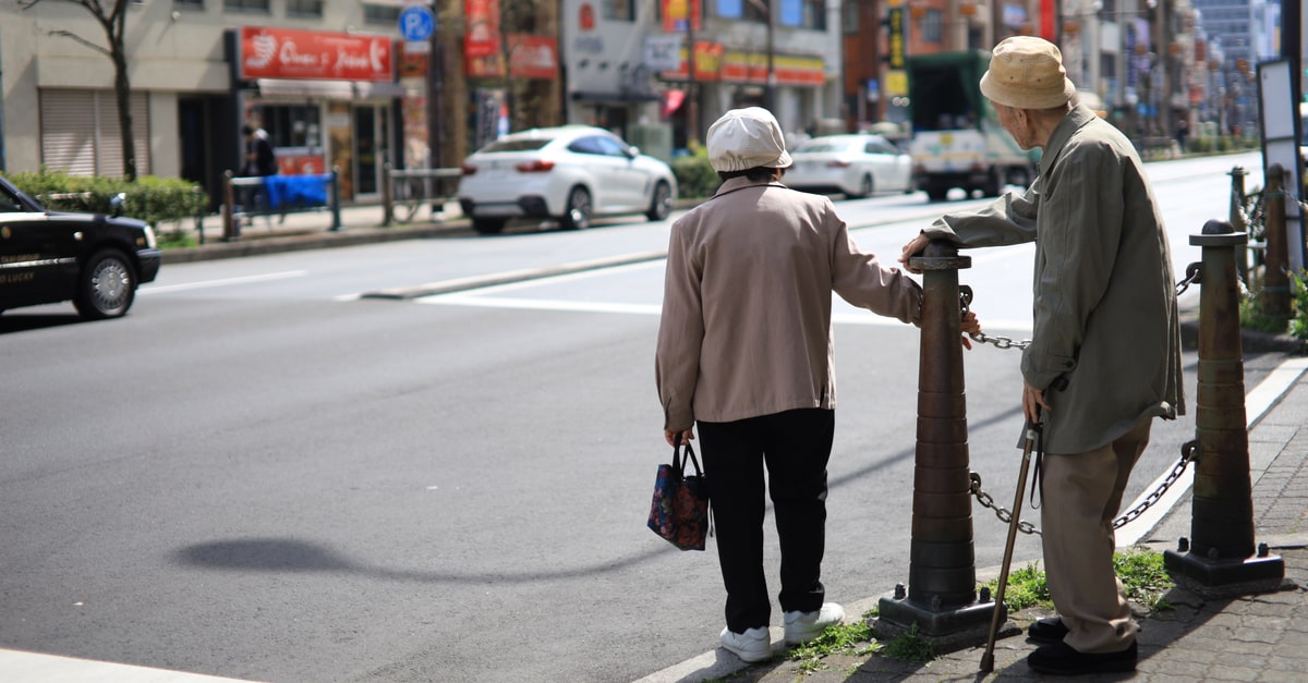 世界と日本の高齢化を比較しよう 平均寿命や制度にどんな違いがある