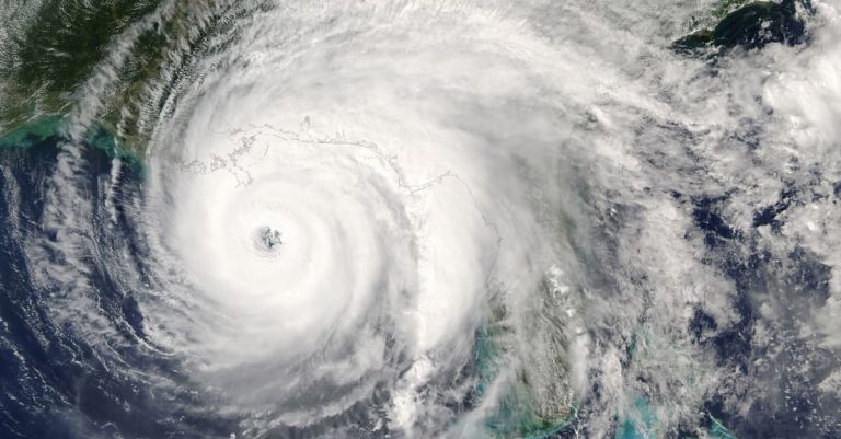 地球温暖化が台風の発生に関係している？そのメカニズムとは