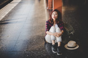 児童養護施設は何歳まで暮らせる？18歳で自立する若者たちの現実と支援方法を解説